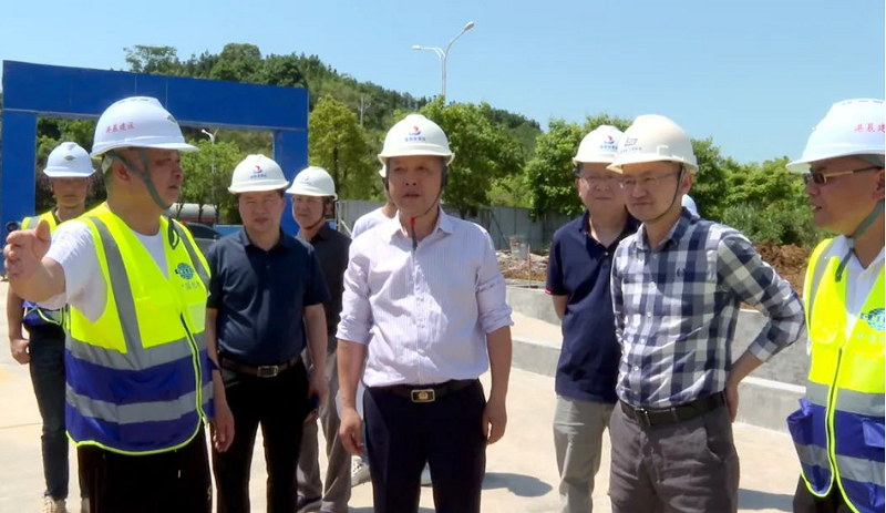 李建華到岳陽自貿(mào)片區(qū)EOD數(shù)字經(jīng)濟(jì)產(chǎn)業(yè)綜合體建設(shè)項目調(diào)研