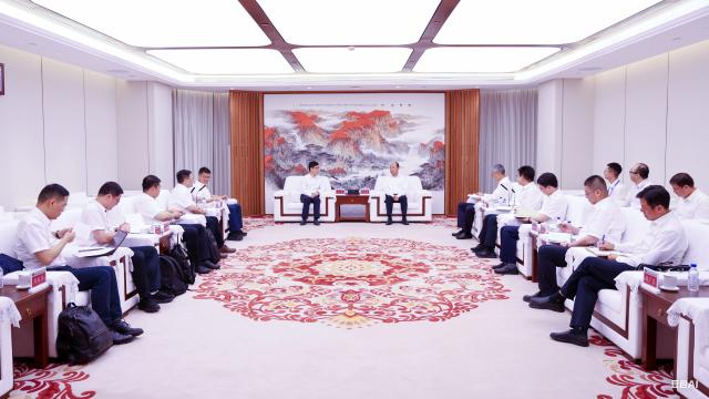 莫鼎革會見杭氧集團黨委書記、董事長鄭偉