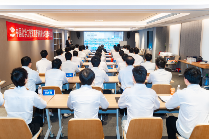 中國(guó)化學(xué)工程四化建英語(yǔ)培訓(xùn)班圓滿結(jié)業(yè)